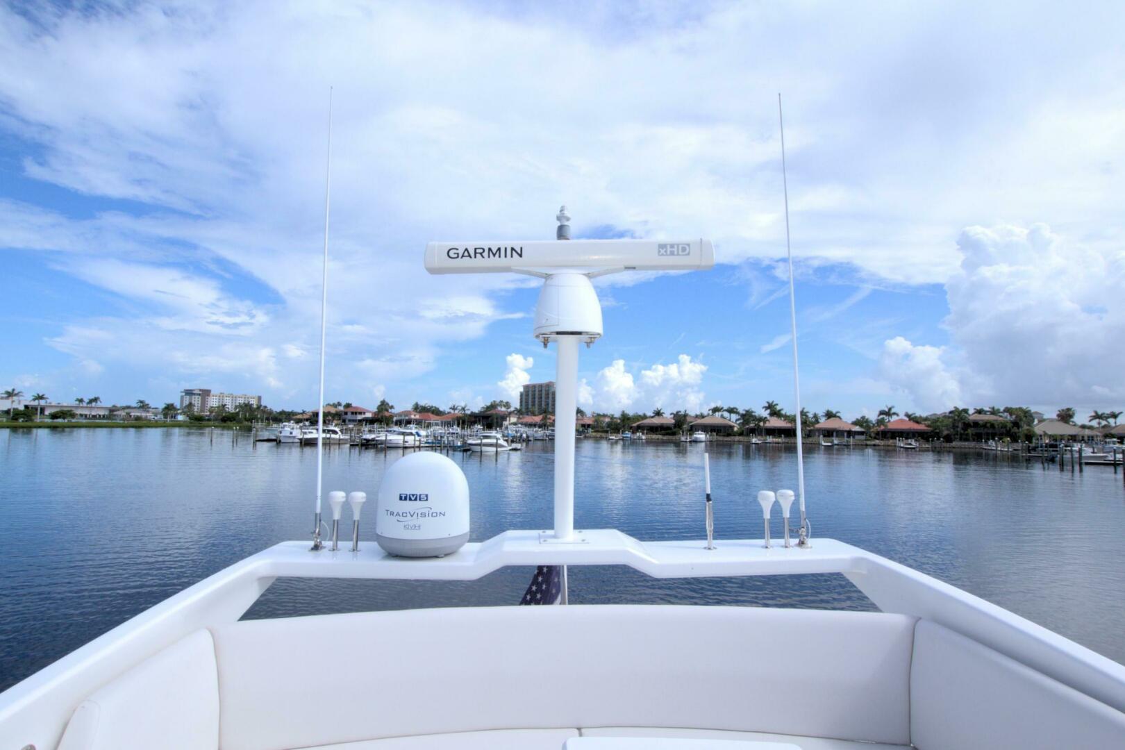 2015 Dyna Yachts 60 Pilothouse Motoryacht - Image 12