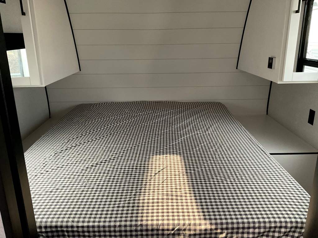 2026 JAYCO Jay Flight SLX 262RLS - Image 14