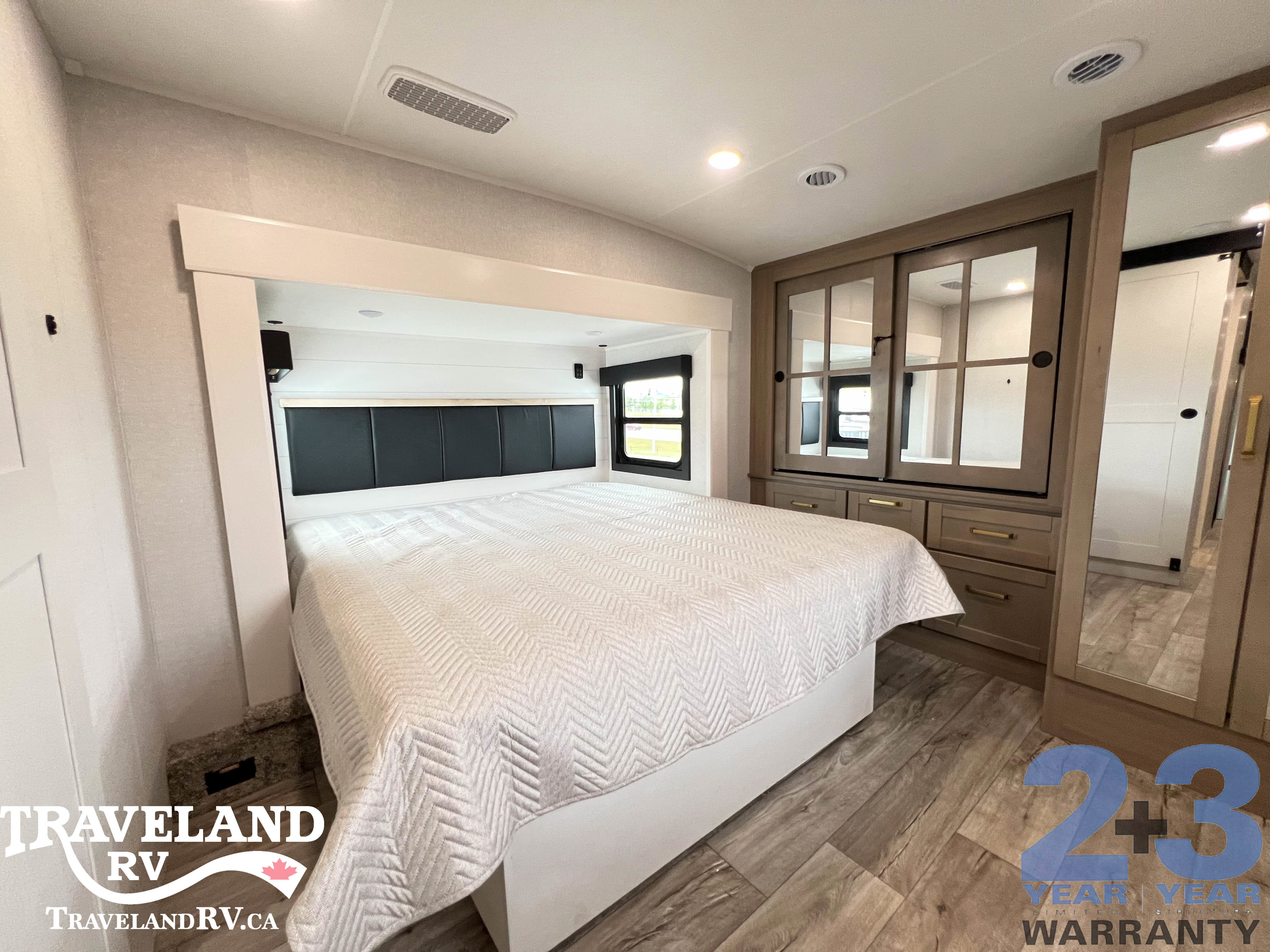 2026 Jayco Eagle 355MBQS - Image 27
