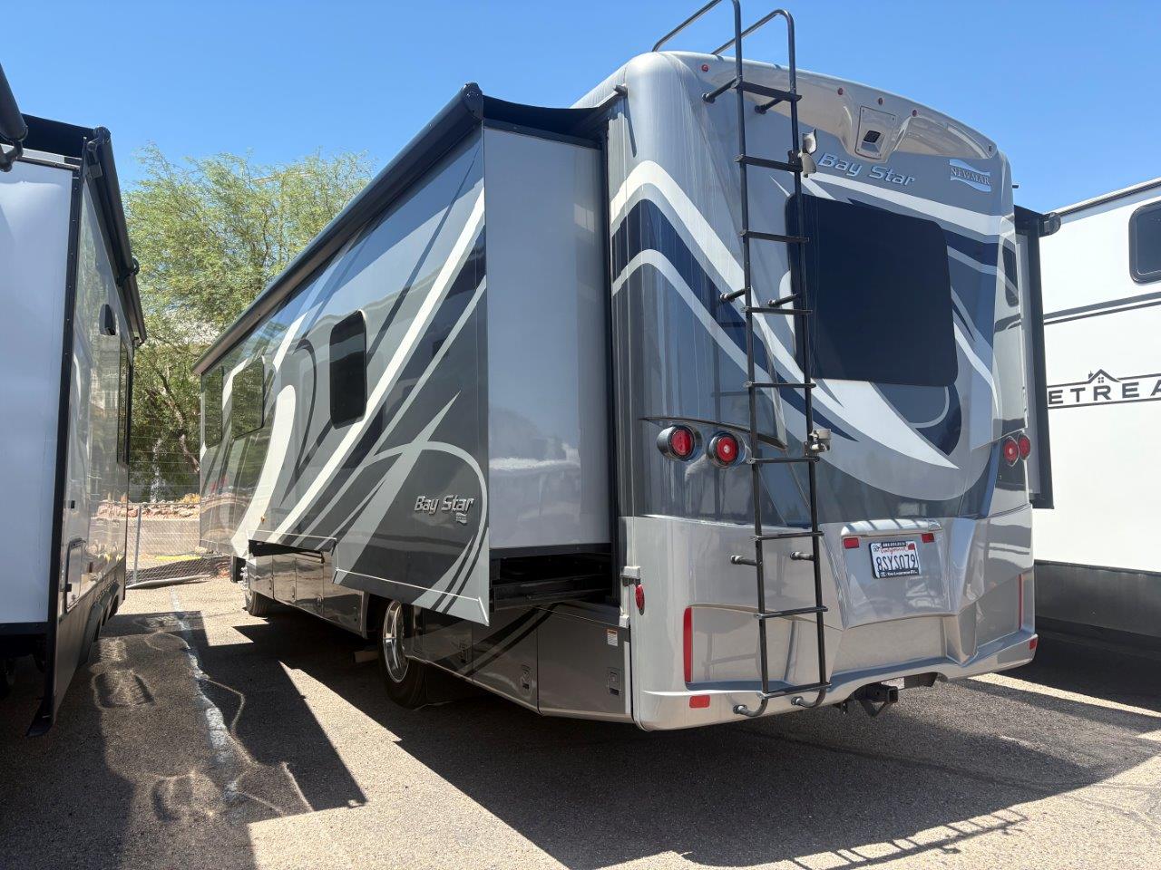2021 Newmar Bay Star 3401 - Image 3