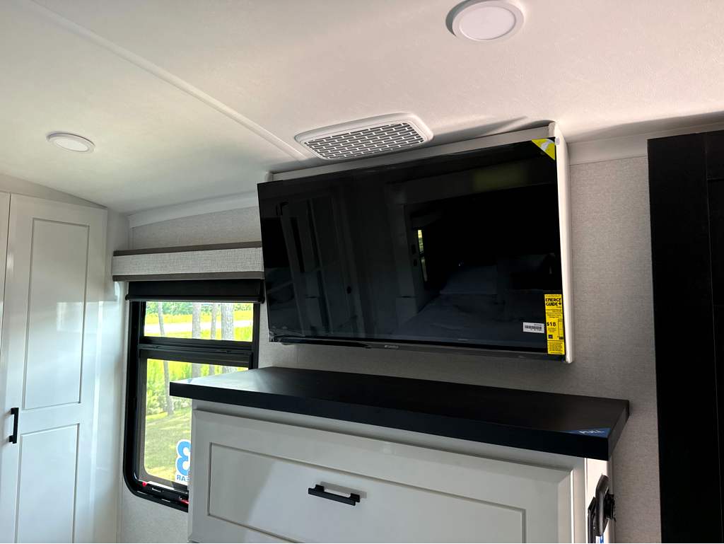 2027 JAYCO PINNACLE 32RLTS - Image 31
