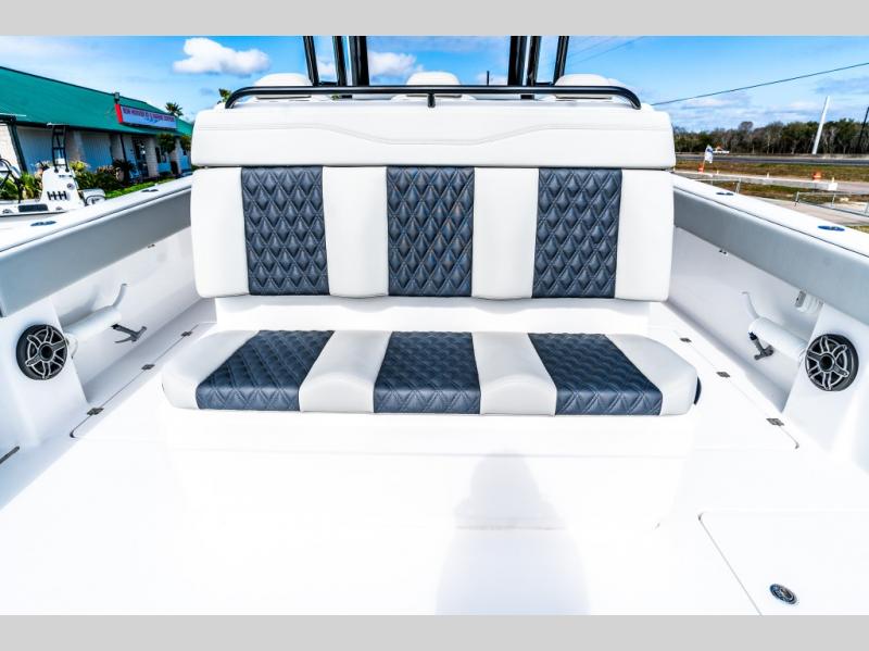 2024 Invincible 37 CATAMARAN - Image 28