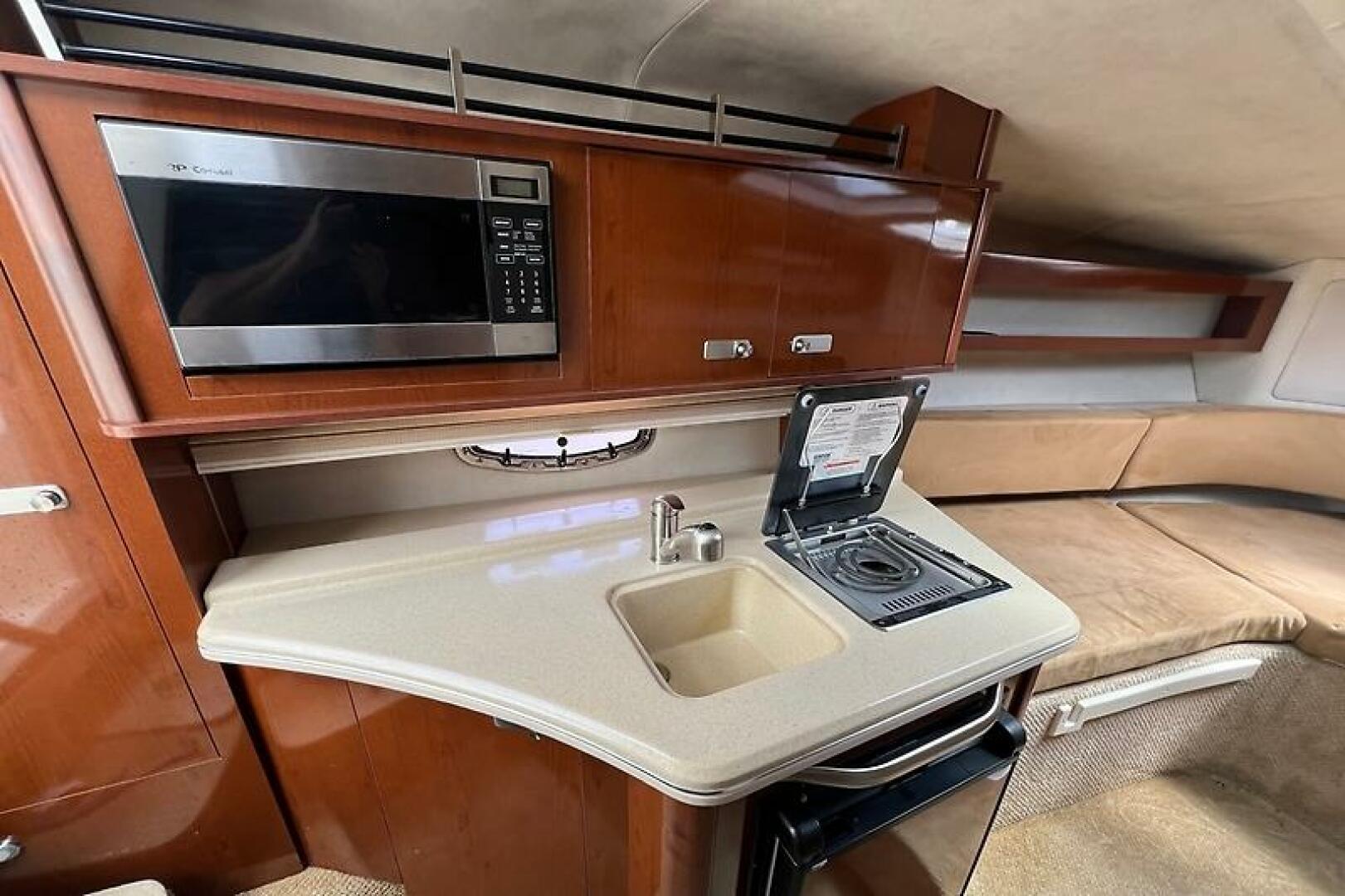 2011 Sea Ray 280 Sundancer - Image 15