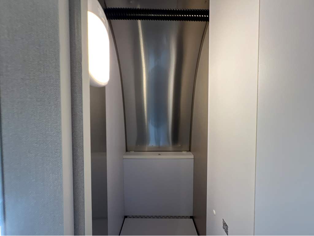 2026 AIRSTREAM CARAVEL 16RB - Image 18