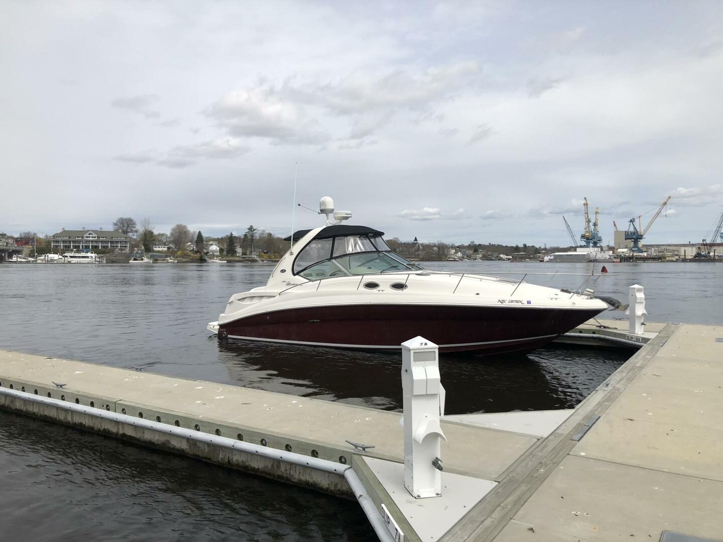 2007 Sea Ray 320 Sundancer - Image 4