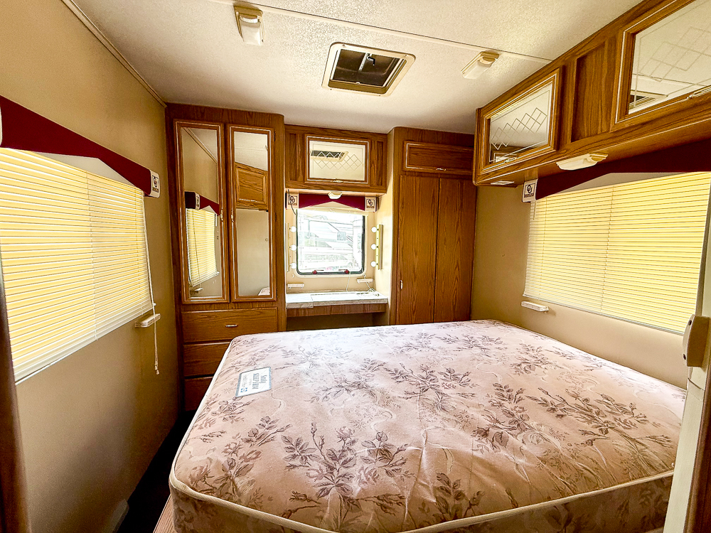 1994 FLEETWOOD SEARCHER M-Z29 - Image 50