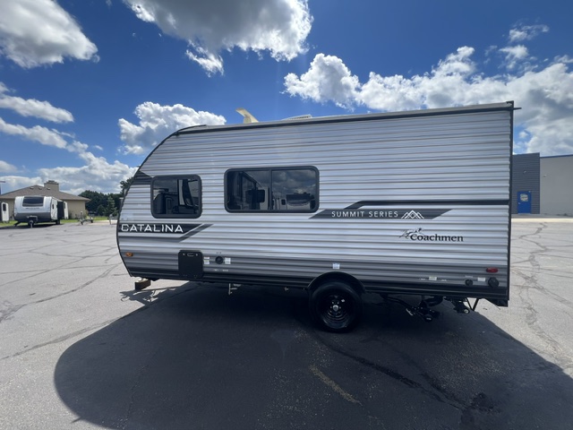 2024 Coachmen Catalina Summit Series 7 164BHX - Image 5