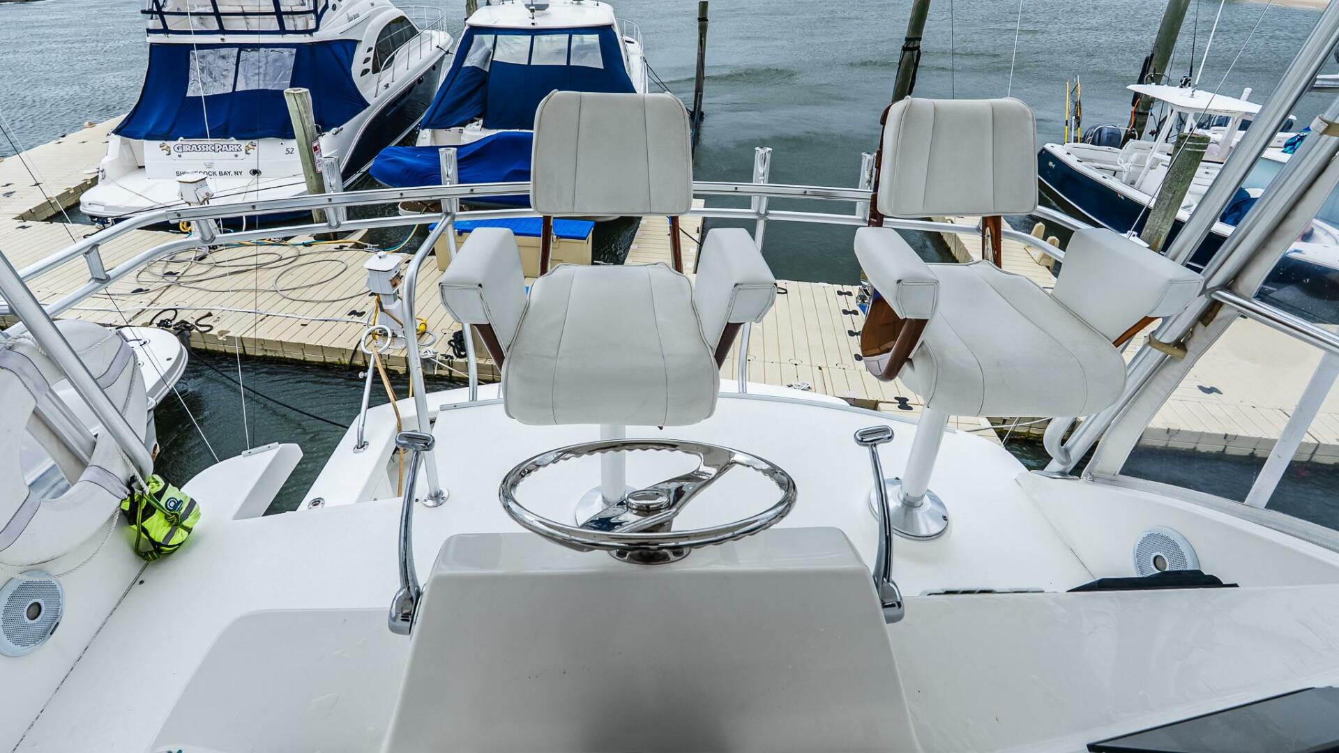 2003 Egg Harbor 42 Convertible - Image 31