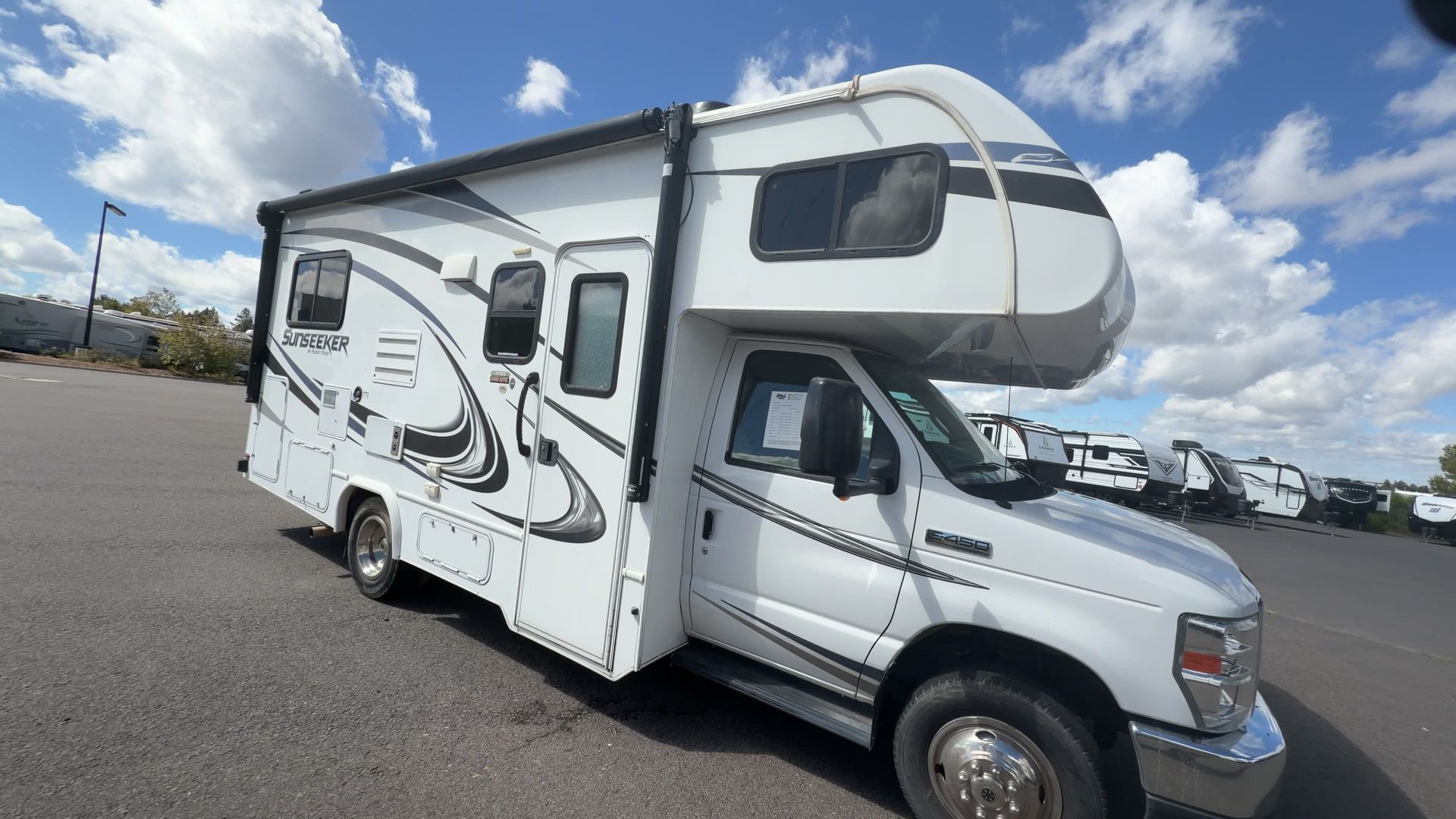 2020 Forest River Sunseeker 2290S - Image 3