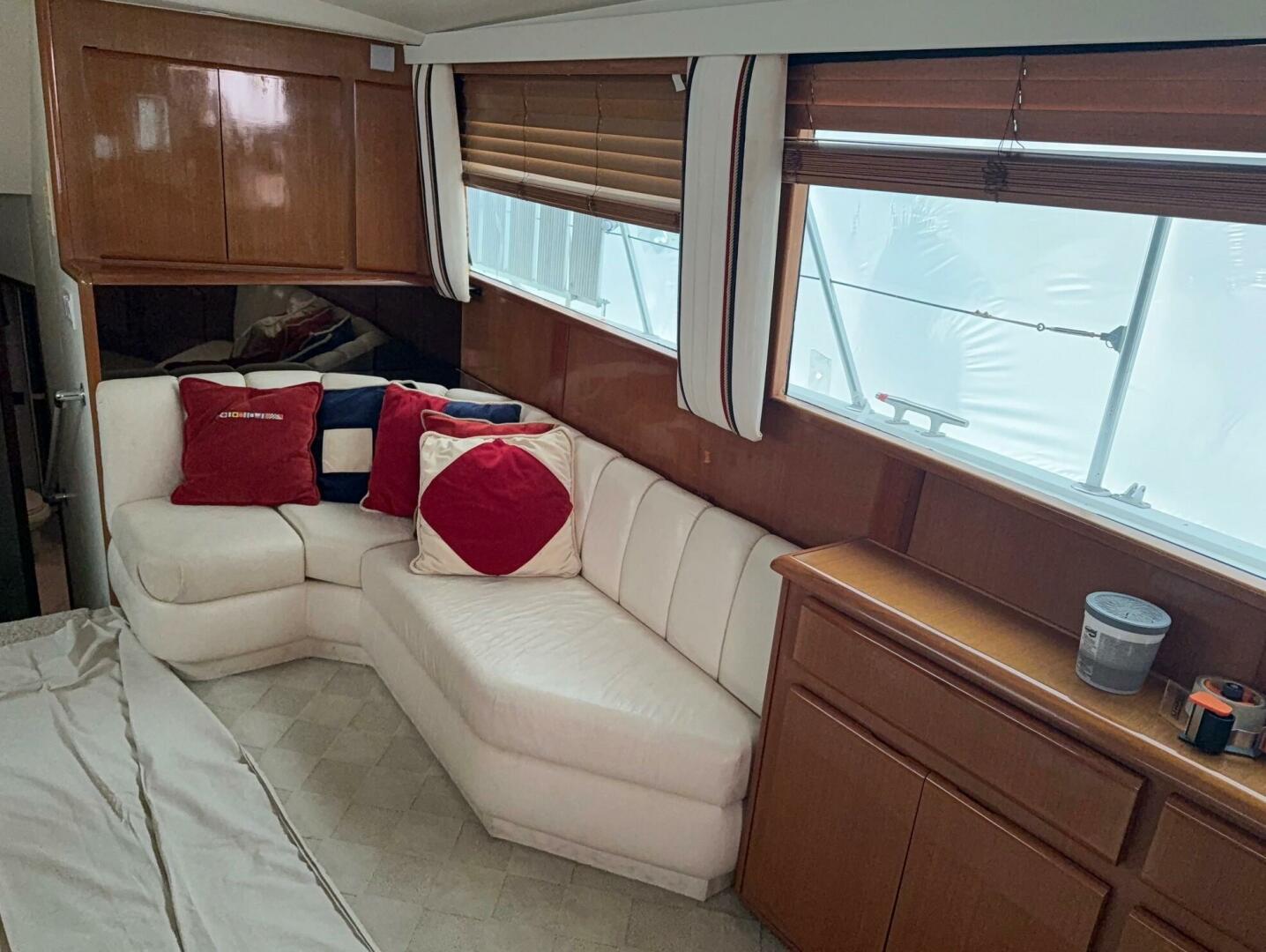 1998 Viking Motor Yacht - Image 17