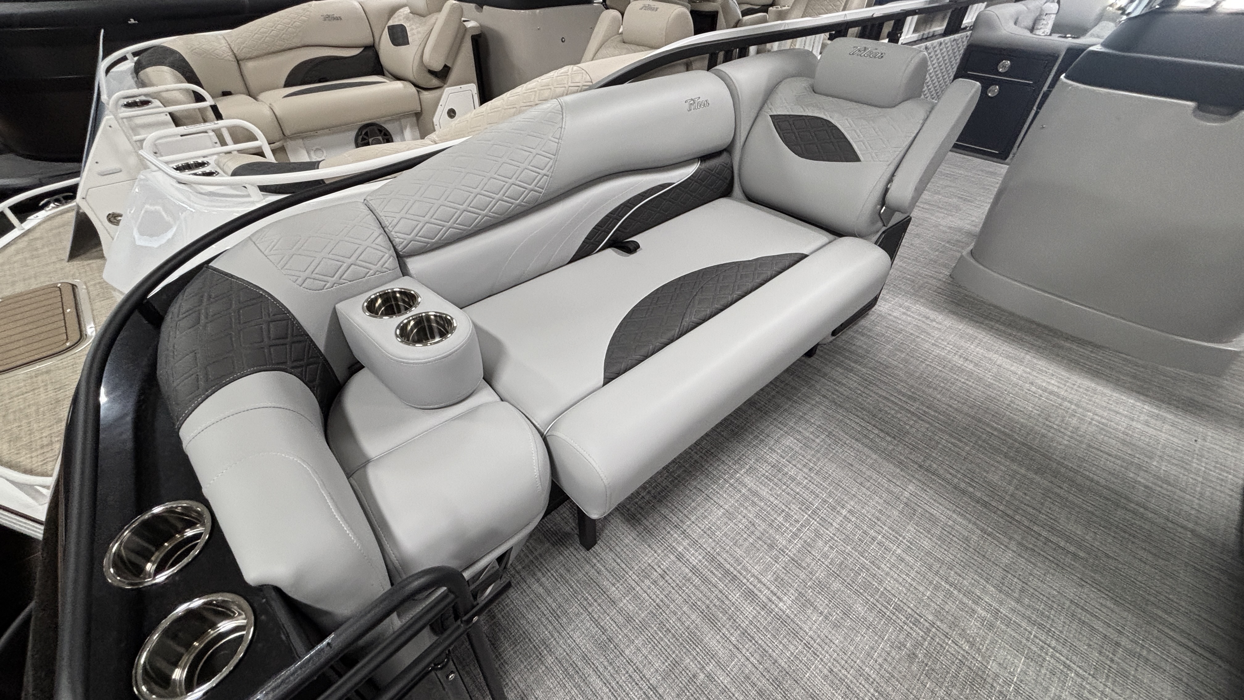 2026 JC Tritoon SportToon 26TT - Image 4