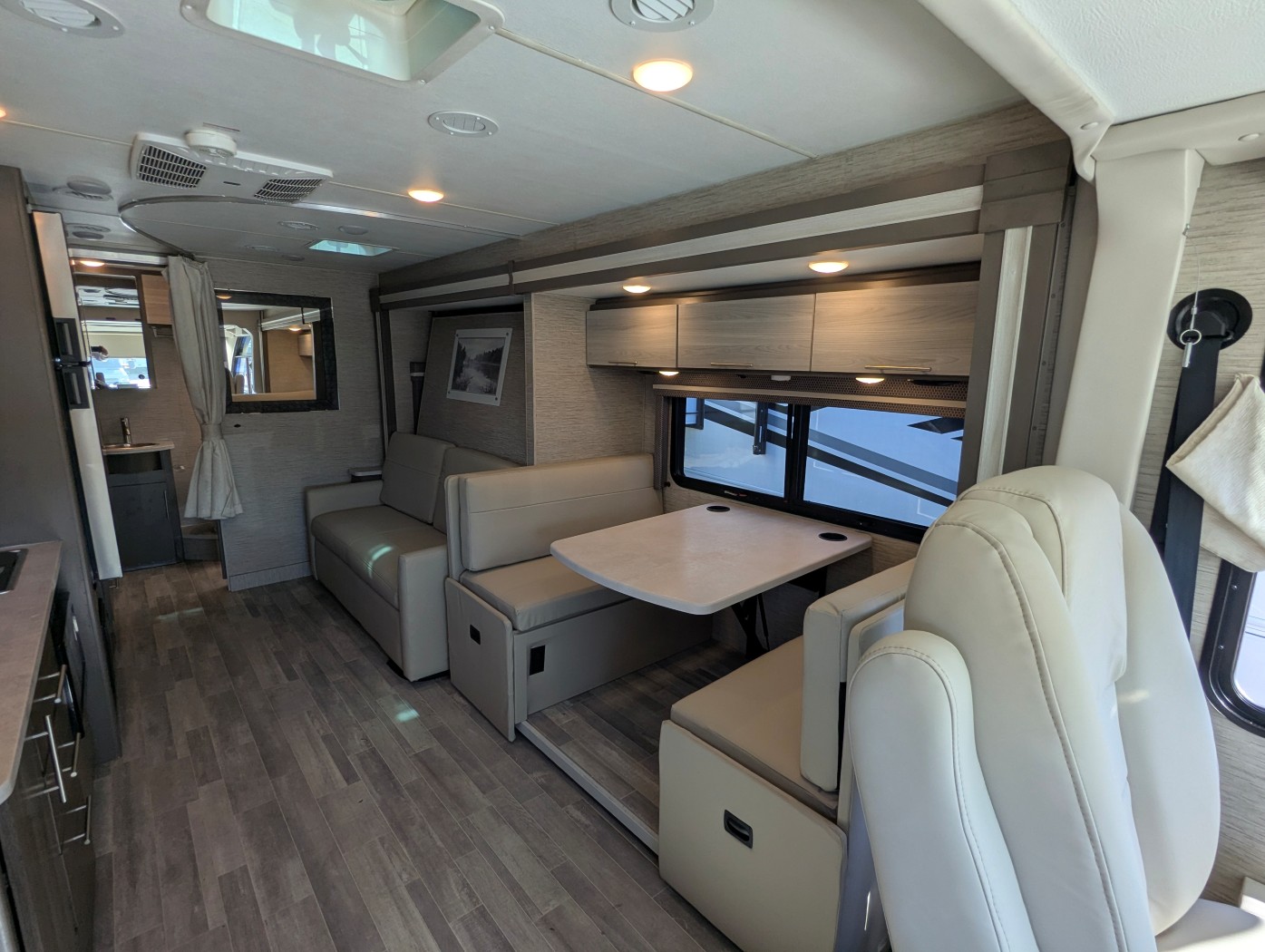 2023 Thor Motor Coach Axis 24.4 - Image 9