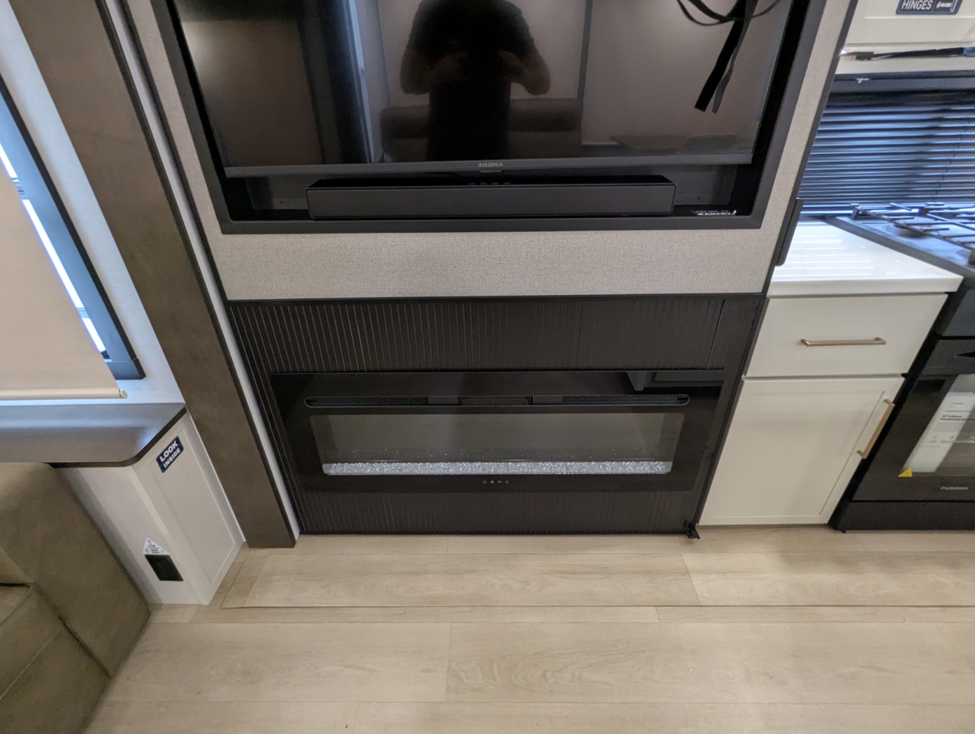 2027 Alliance RV Paradigm 310RL - Image 43