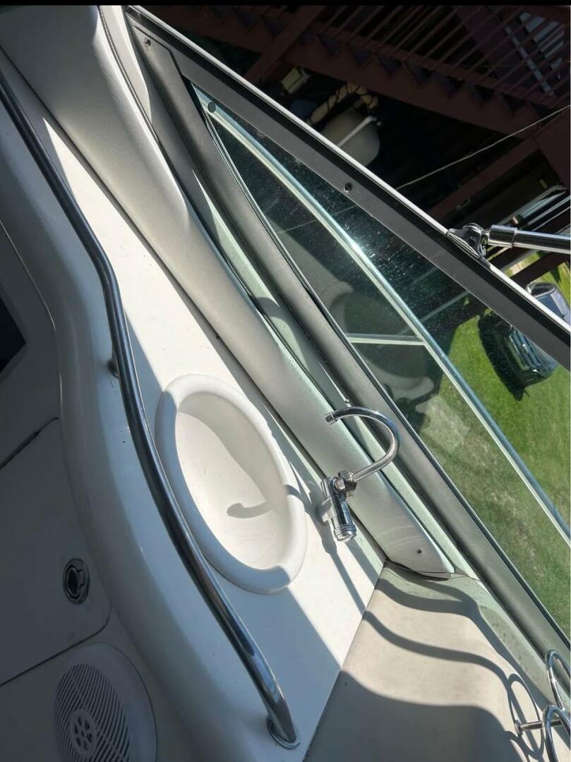 2006 Sea Ray 300 Sundancer - Image 10