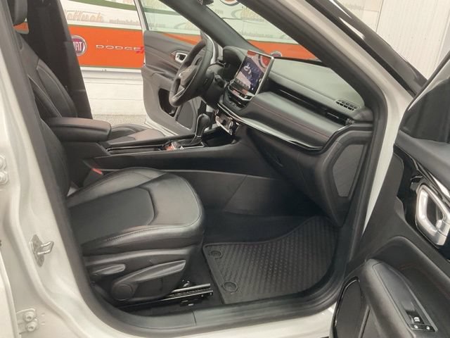 2025 Jeep Compass Trailhawk 4x4 - Image 31