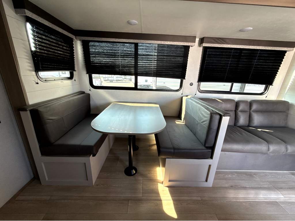 2027 Jayco Jay Flight SLX 261BHS - Image 12