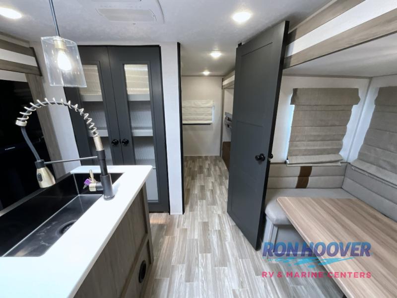 2025 FOREST RIVER 3400BH - Image 23