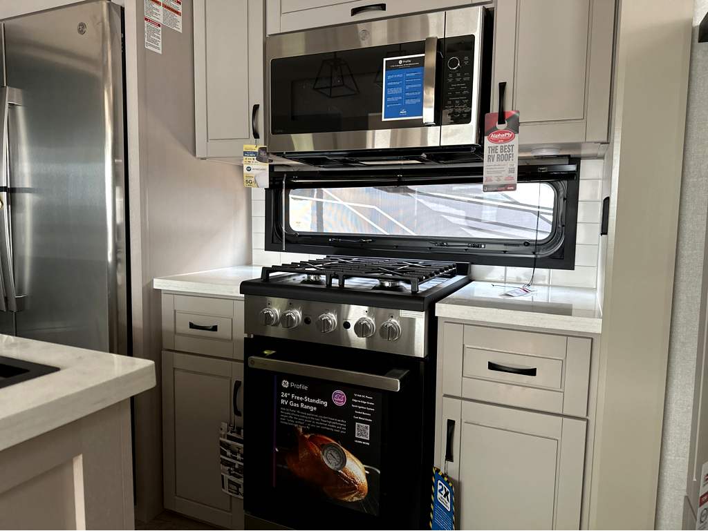 2026 JAYCO NORTH POINT 382FLRB - Image 12