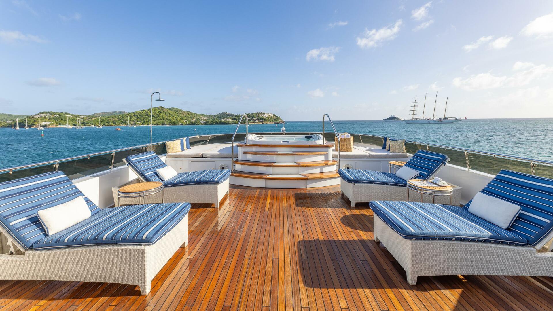 2001 Trinity Yachts Tri-Deck MY - Image 28