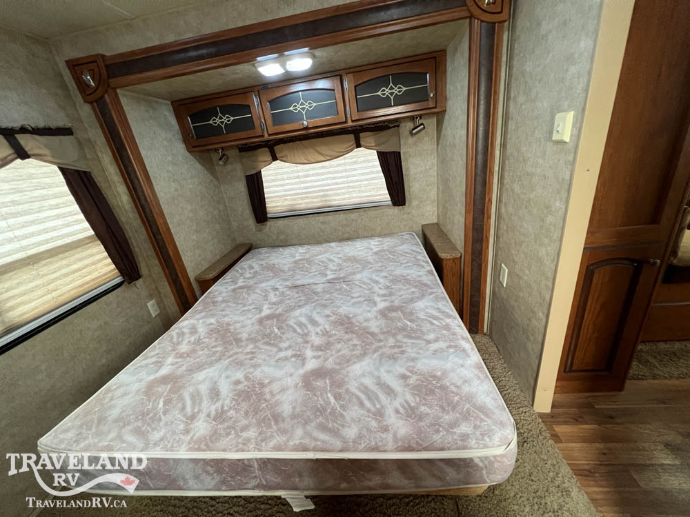 2012 FOREST RIVER SABRE 310TB0K - Image 27