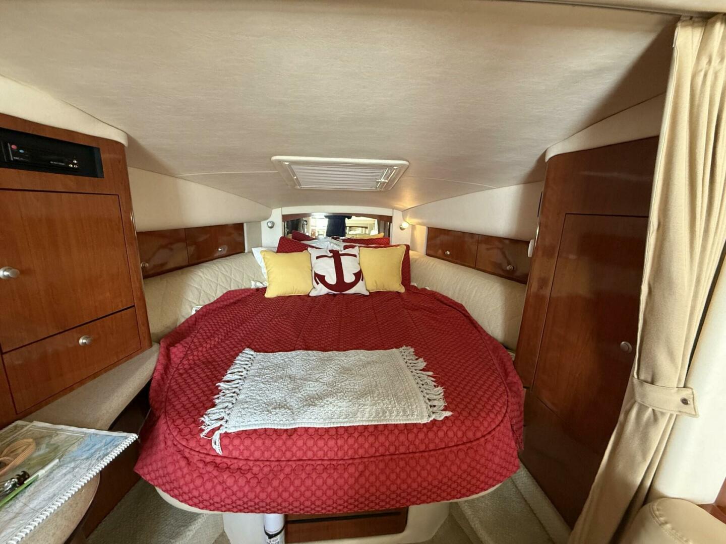 2007 Sea Ray 320 Sundancer - Image 17