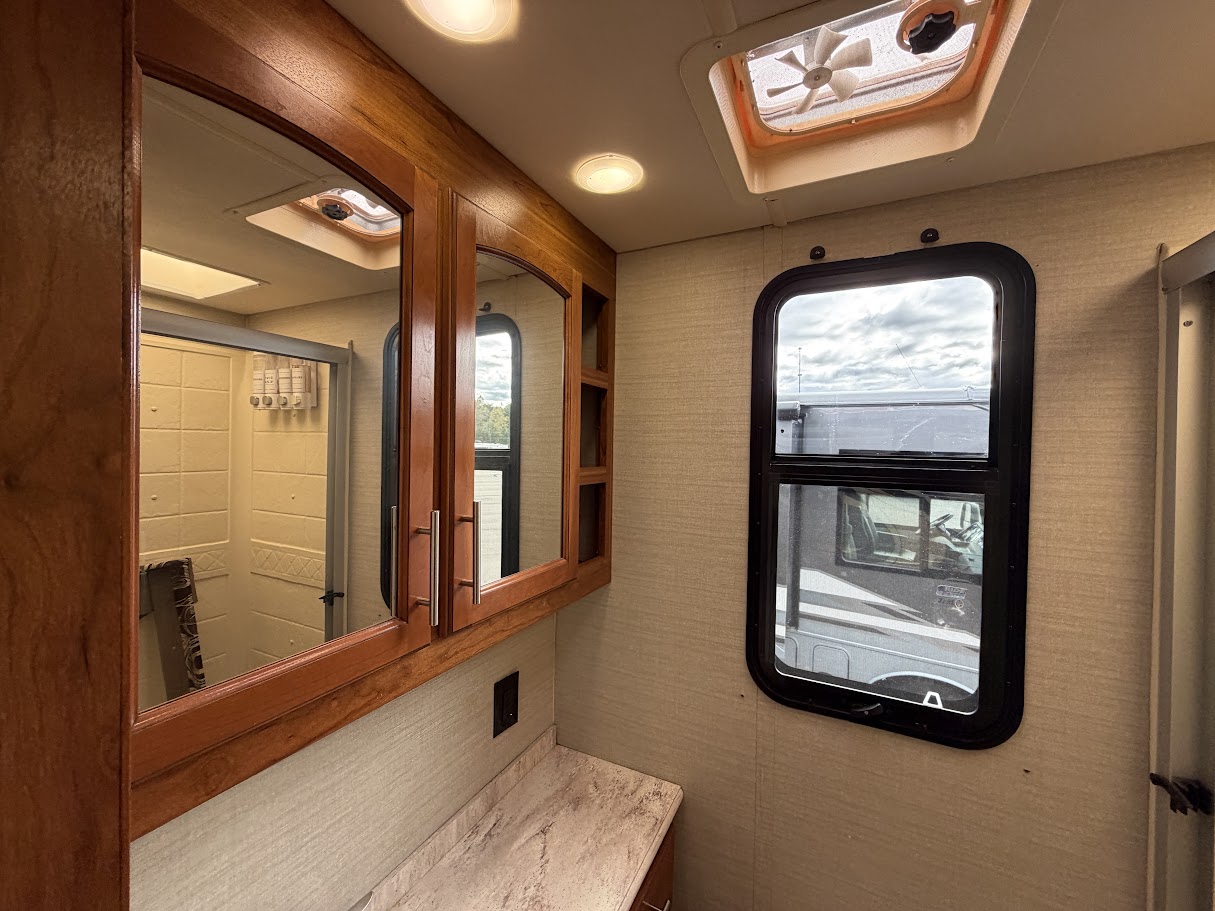2017 JAYCO PRECEPT 35S - Image 24