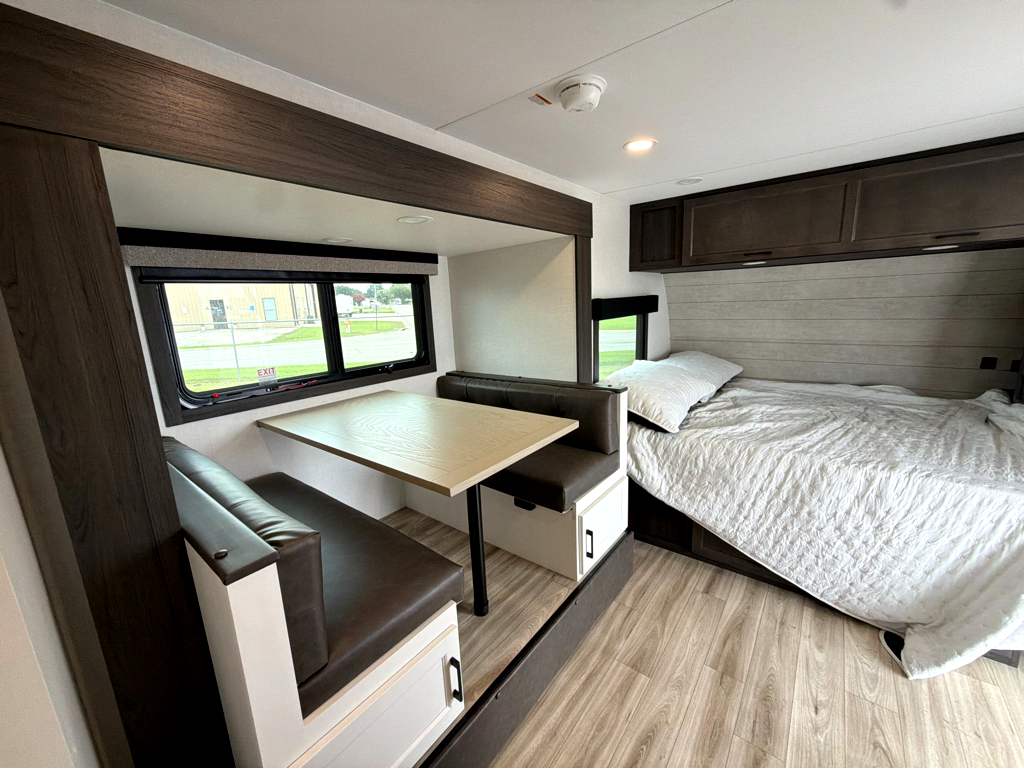 2026 VENTURE RV SPORTTREK STINGER 161VUD - Image 23