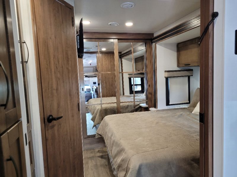 2026 Entegra Coach Esteem XL 32U - Image 19