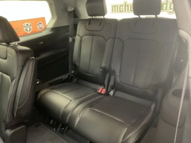 2023 Jeep Grand-Cherokee-L Laredo Altitude 4x4 - Image 22