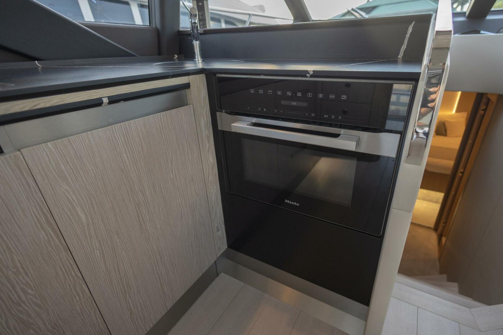2023 Azimut S6 Sport-Fly - Image 21