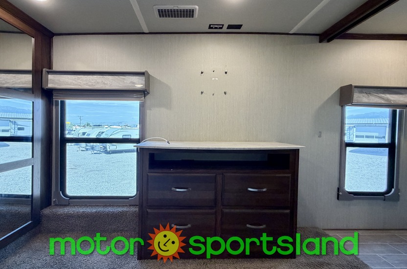 2019 Forest River Palomino 297RKW - Image 27