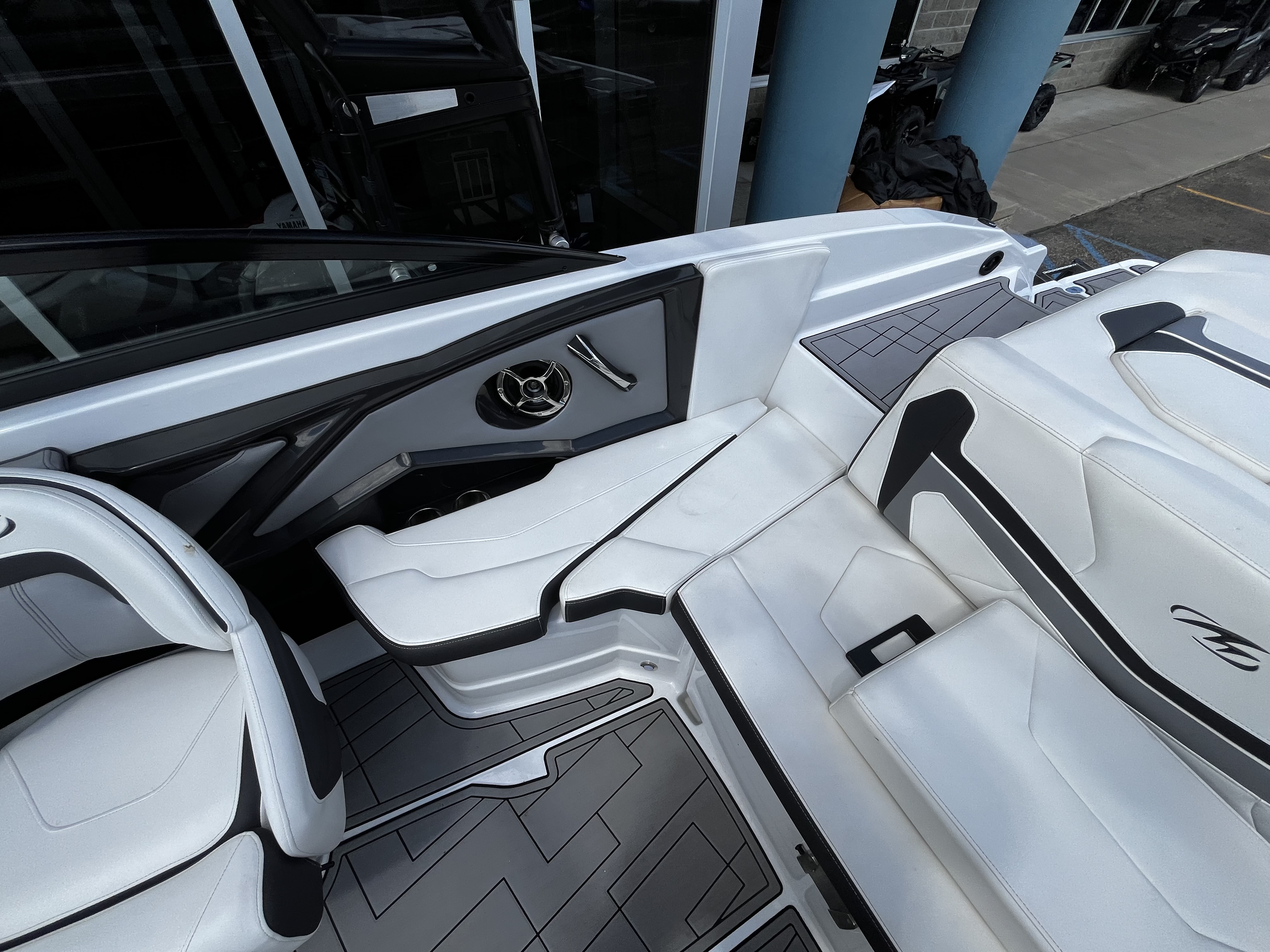 2018 Monterey 238SS - Image 17