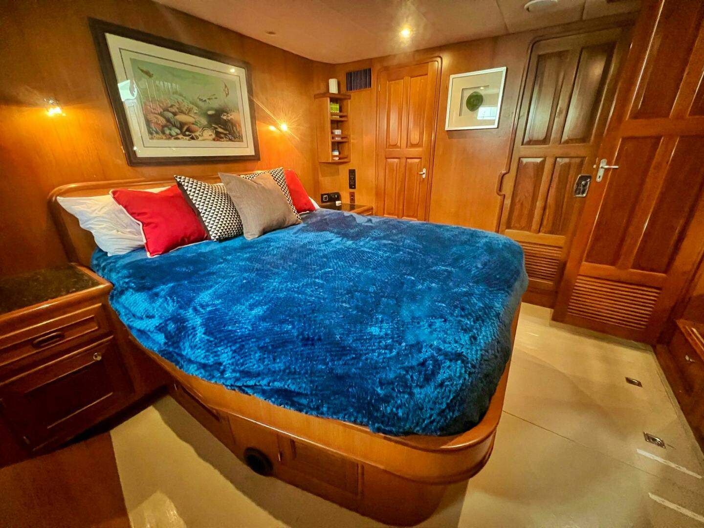 2000 Grand Alaskan 60 Pilothouse - Image 7