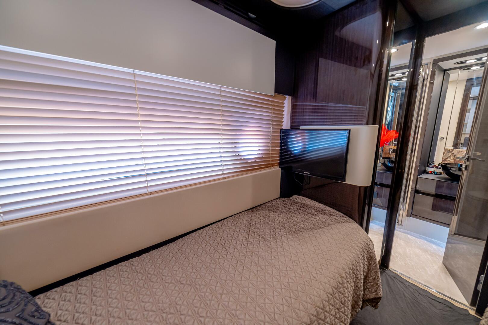 2017 Azimut 77S - Image 85