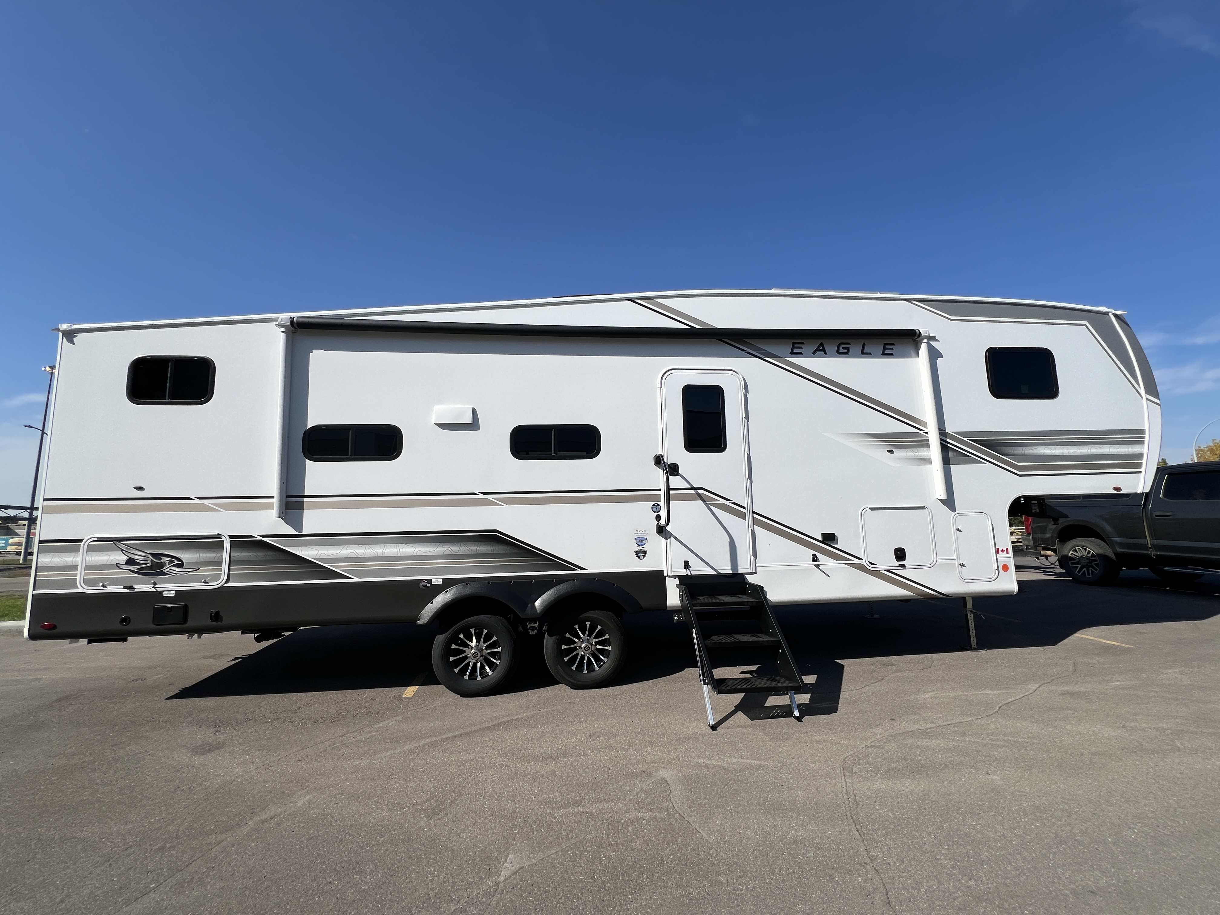 2027 Jayco Eagle SLE 28BHU - Image 11