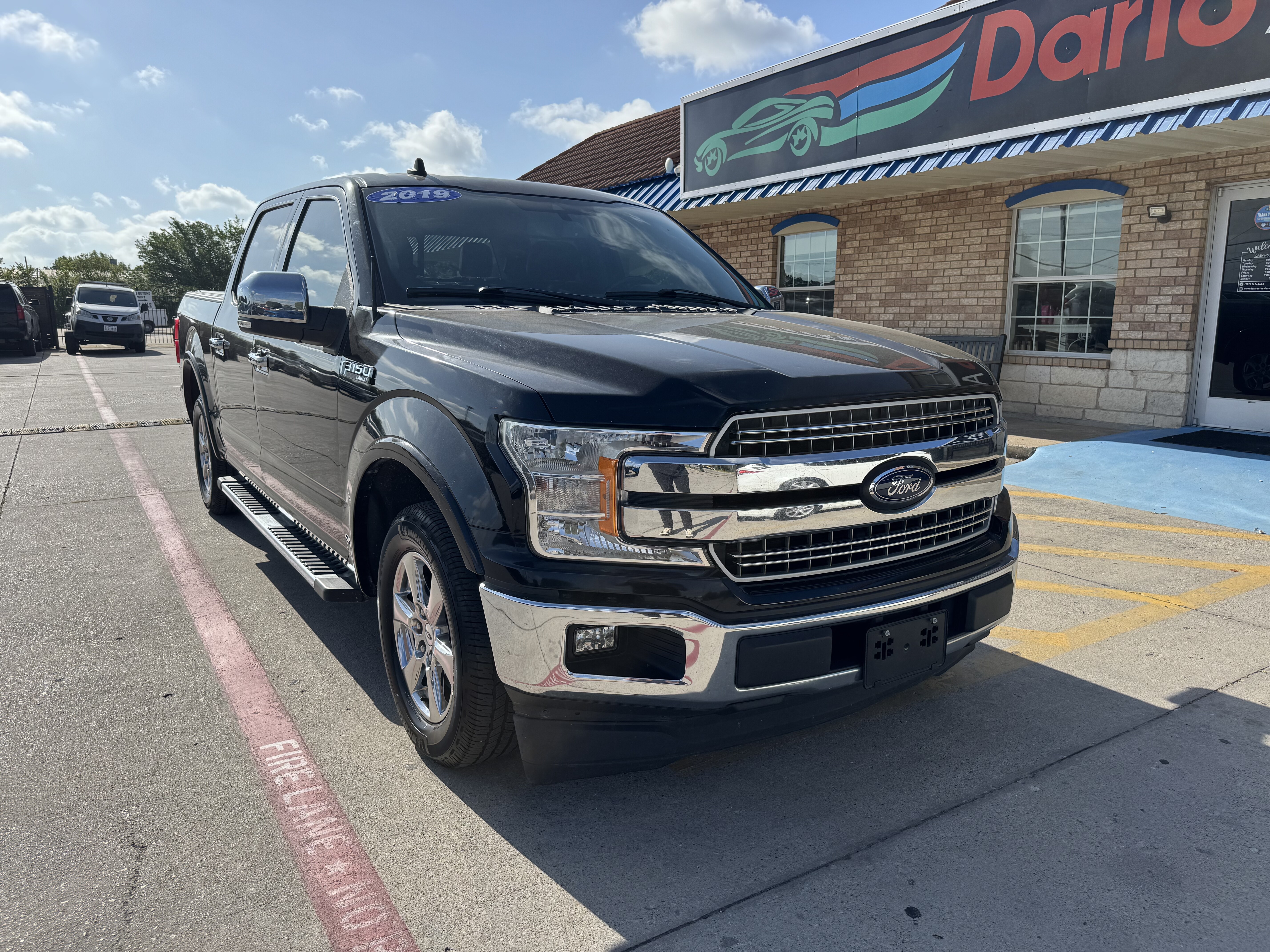 2019 Ford F150 Crew Cab XLT 4WD - Image 4