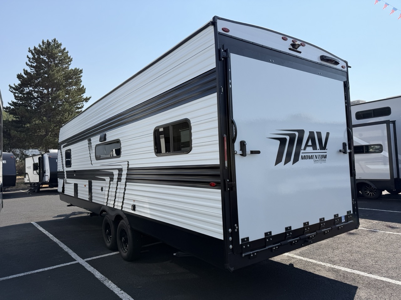 2026 Grand Design Momentum MAV 27MAV - Image 2
