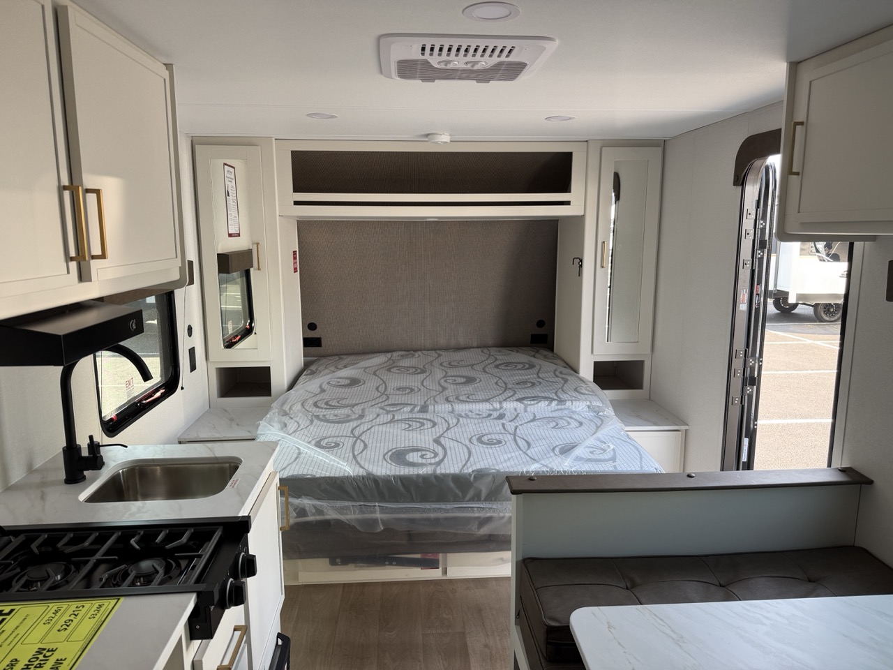 2026 Grand Design Transcend ONE 151RB - Image 5