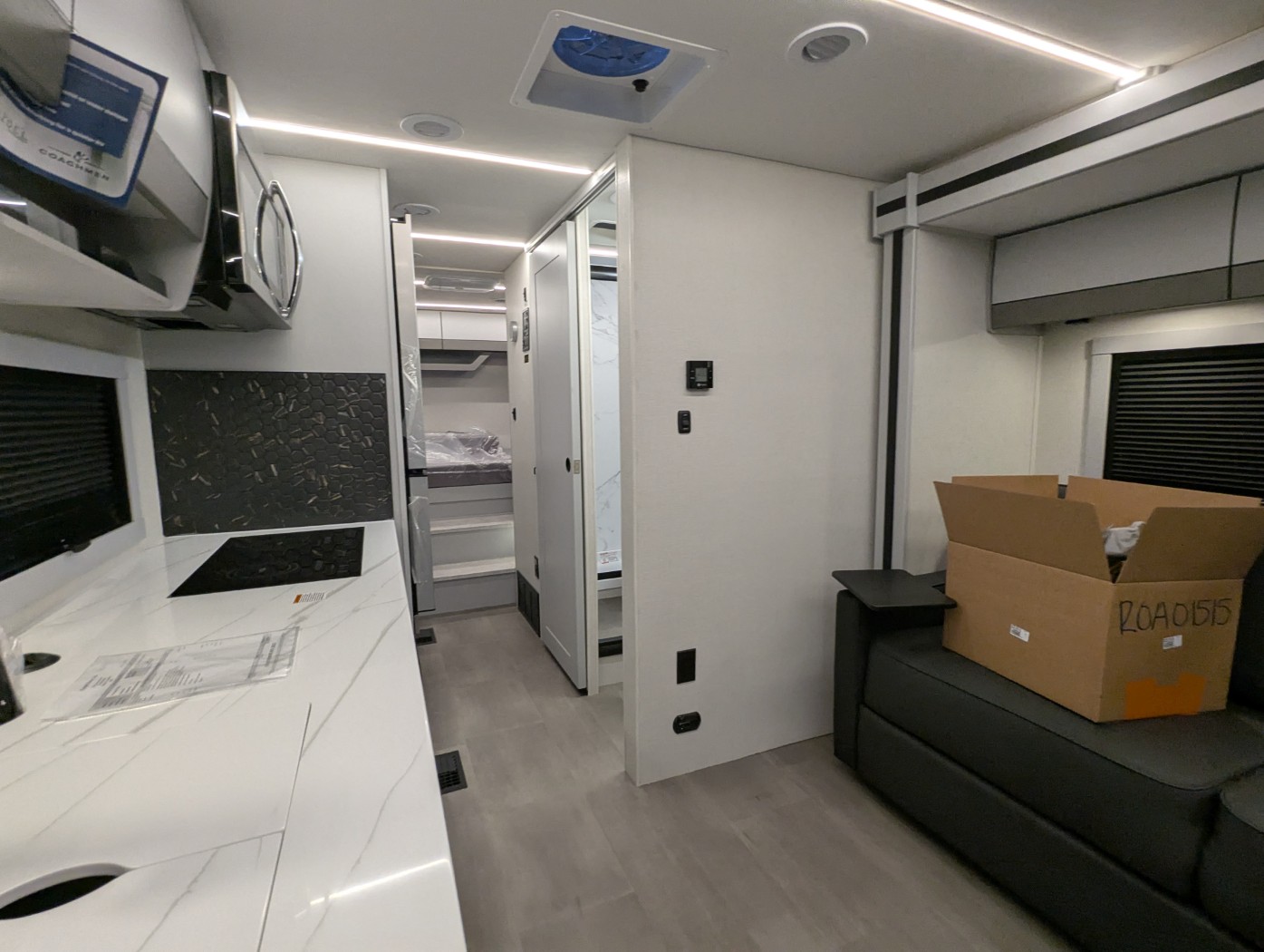 2026 Coachmen Euro 25TB - Image 12