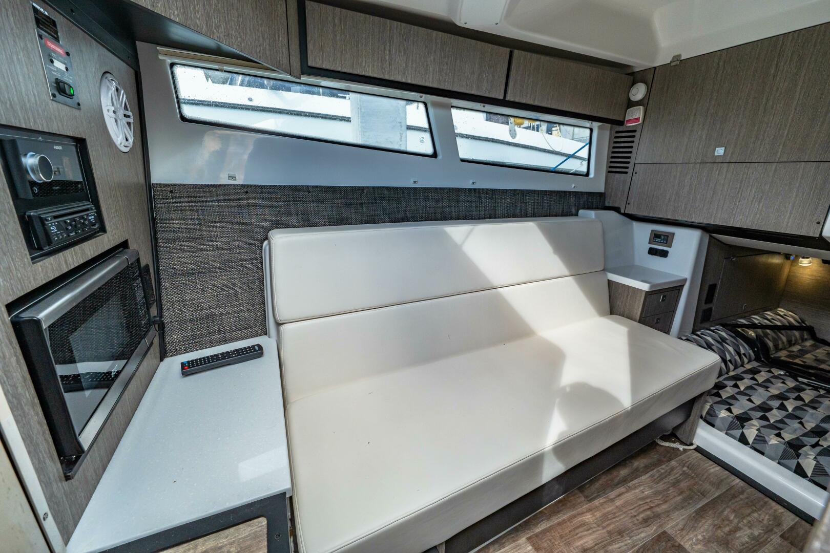 2023 Monterey 385SS - Image 28