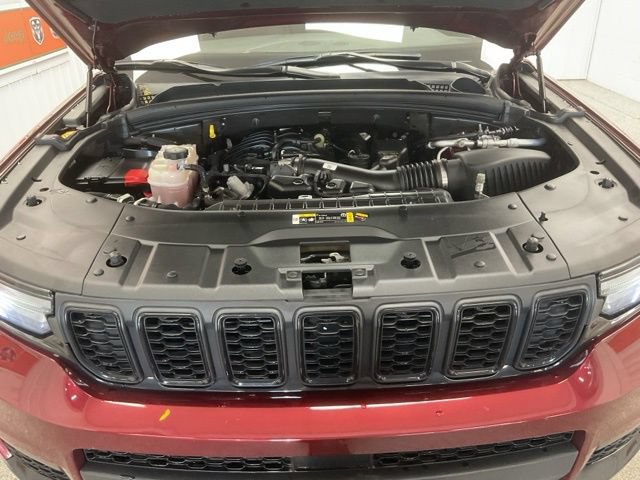 2023 Jeep Grand Cherokee L Utility 4D Altitude 4WD - Image 18