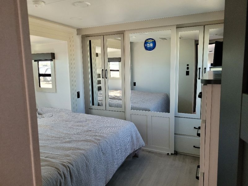 2026 Grand Design Momentum M-Class 399M - Image 27
