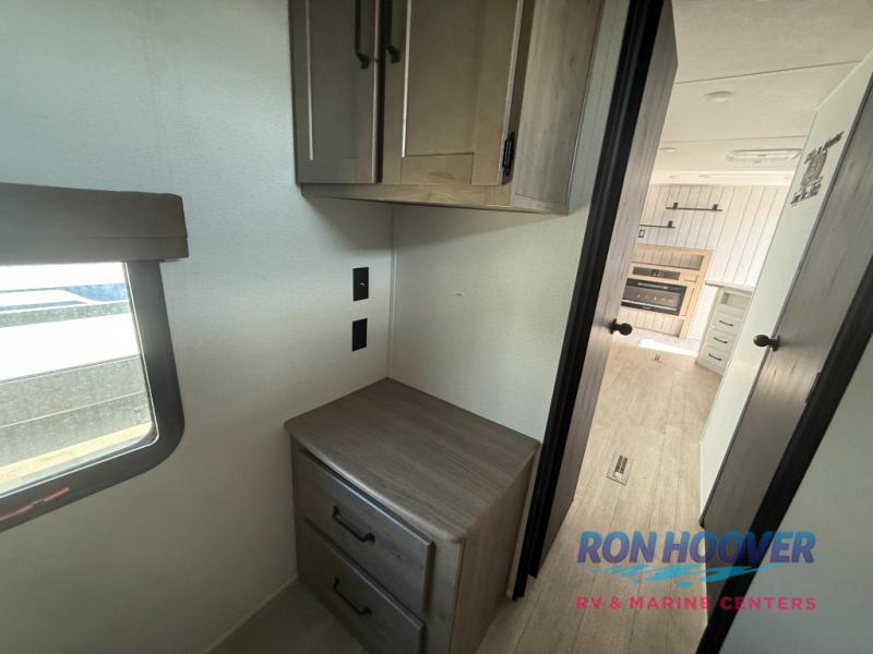 2024 PALOMINO 29BHSQ - Image 16