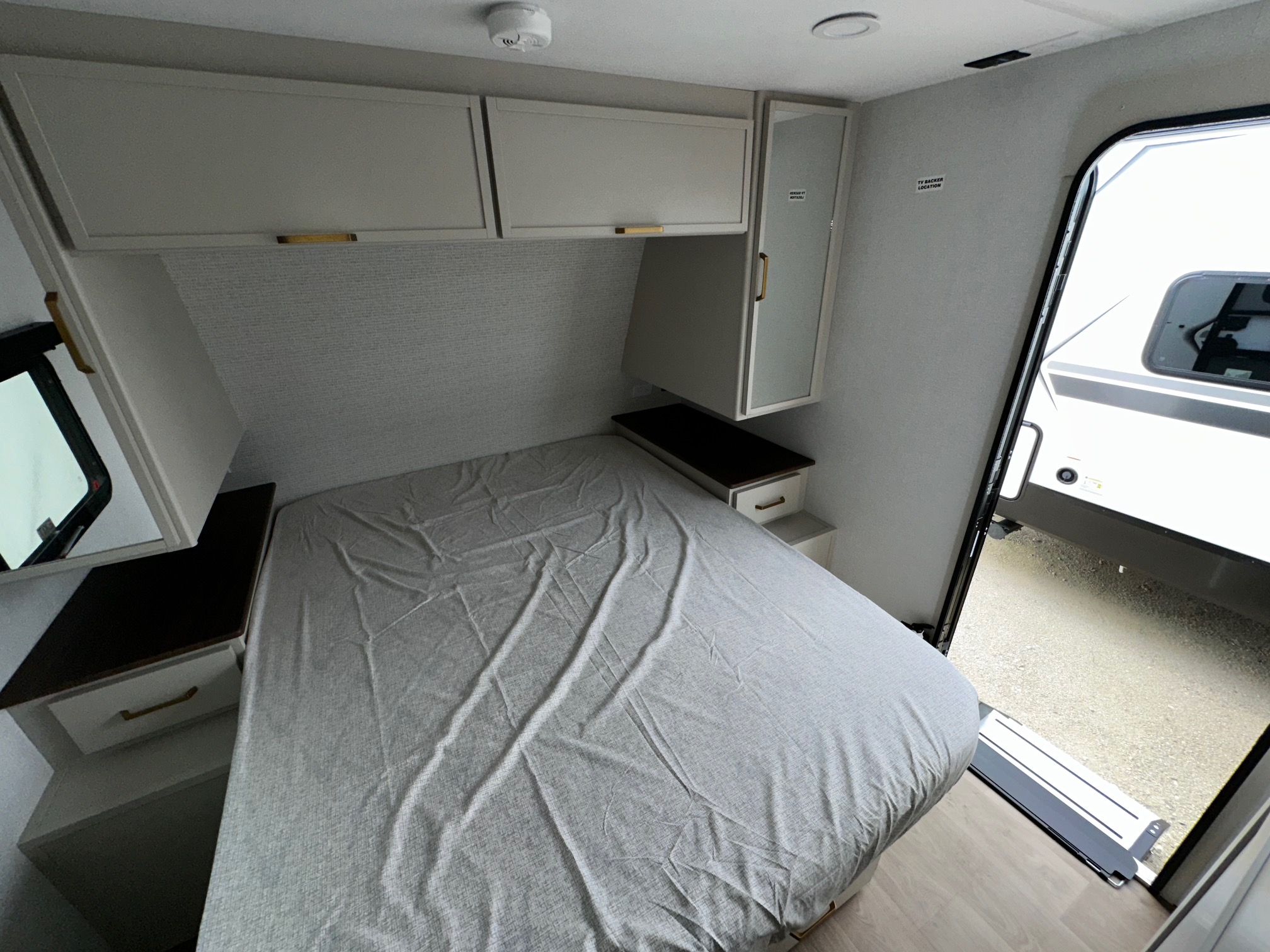 2027 Grand Design Imagine XLS 25DBE - Image 20