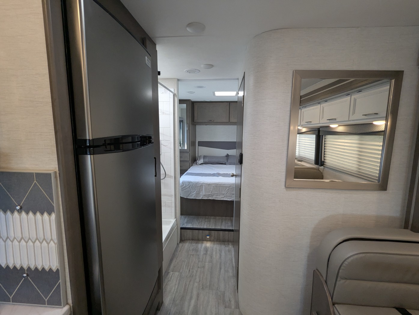 2025 Thor Motor Coach Four Winds 31MV - Image 17
