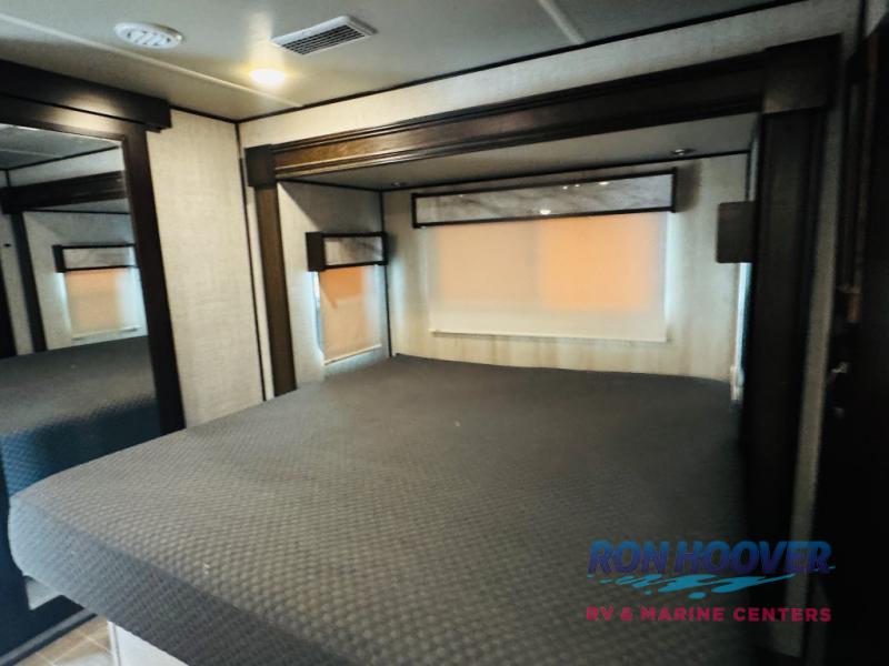 2020 PALOMINO 382FBC - Image 22