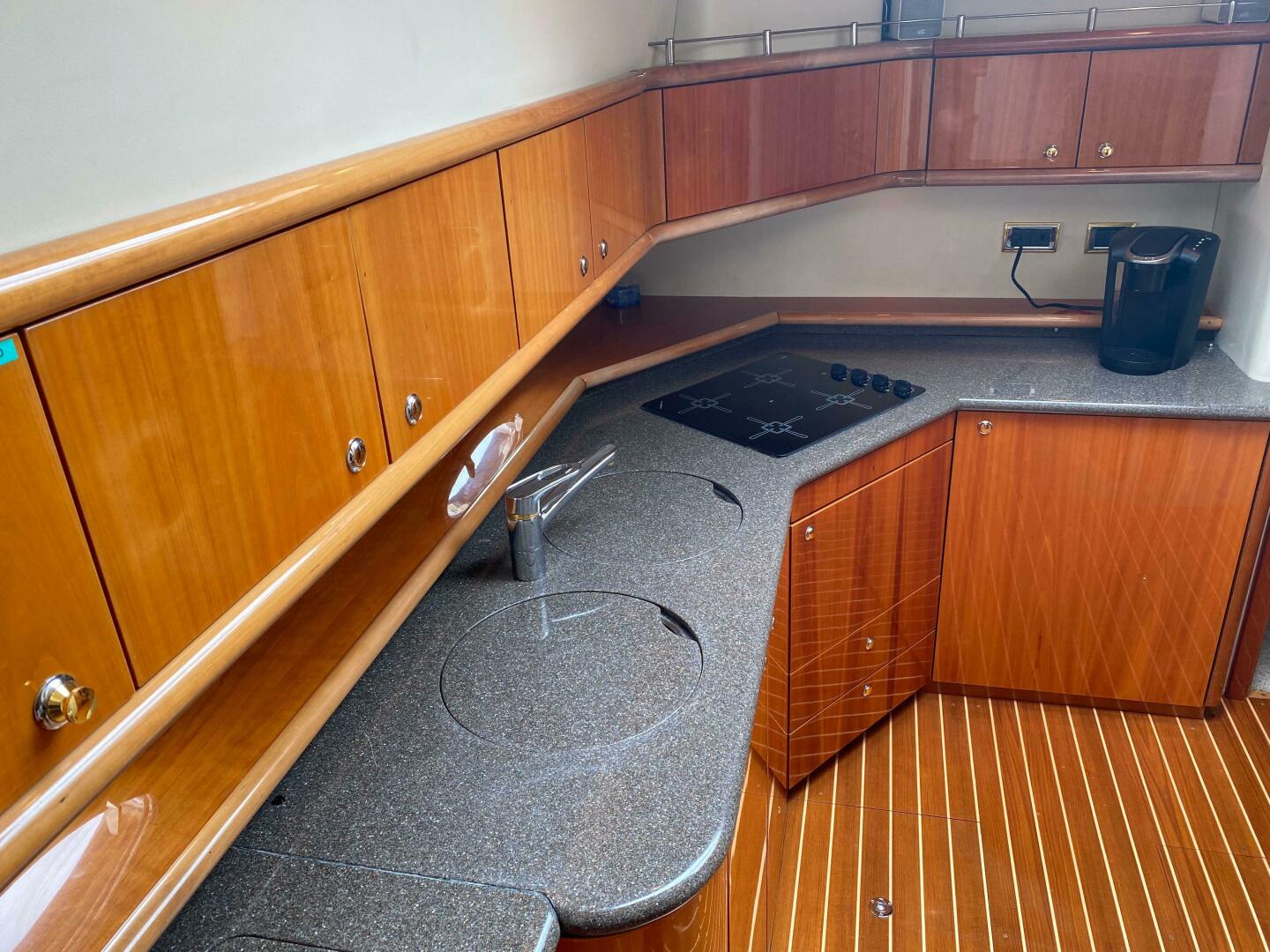 1998 Sunseeker 62 Manhattan - Image 25