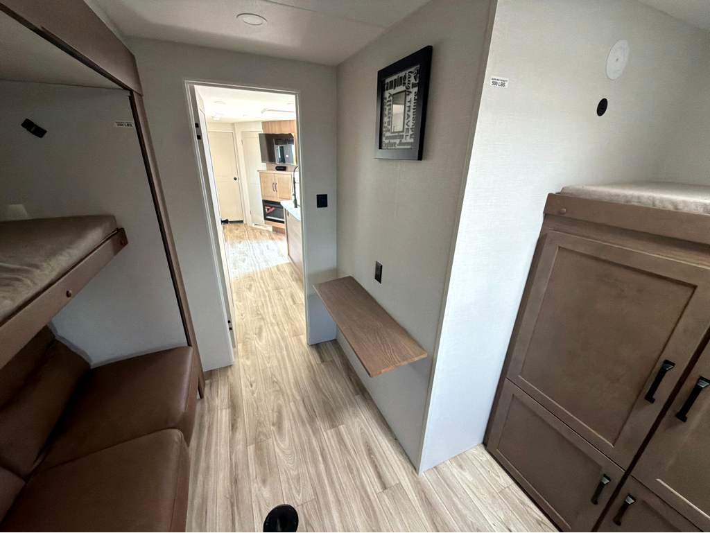 2027 VENTURE RV SPORTTREK 333VIK - Image 19