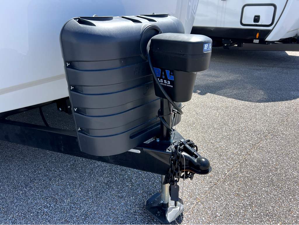 2026 VENTURE RV SPORTTREK 333VFK - Image 24