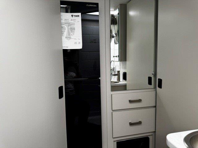 2027 Thor Motor Coach Gemini AWD 24KB - Image 23